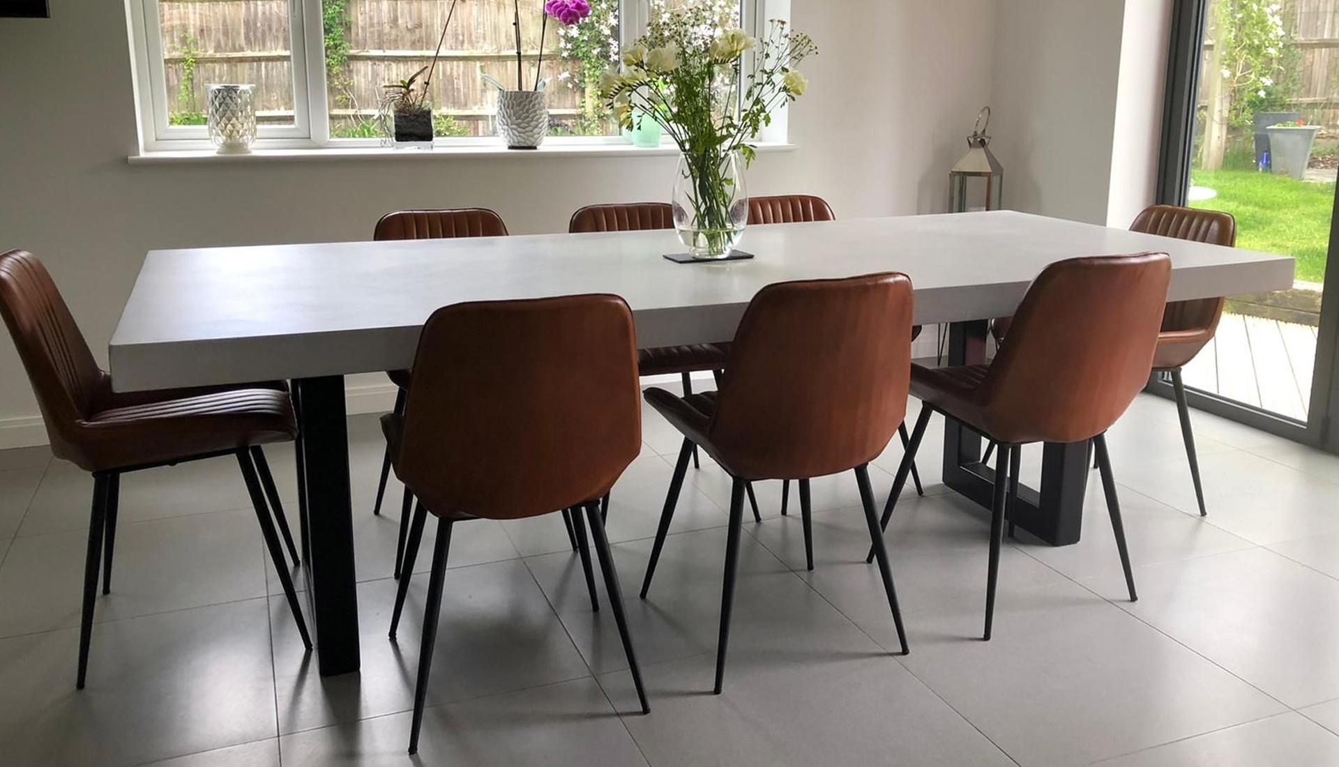 PROS AND CONS OF CONCRETE DINING ROOM TABLES: HOW TO DECIDE IF IT’S RIGHT FOR YOUR HOME