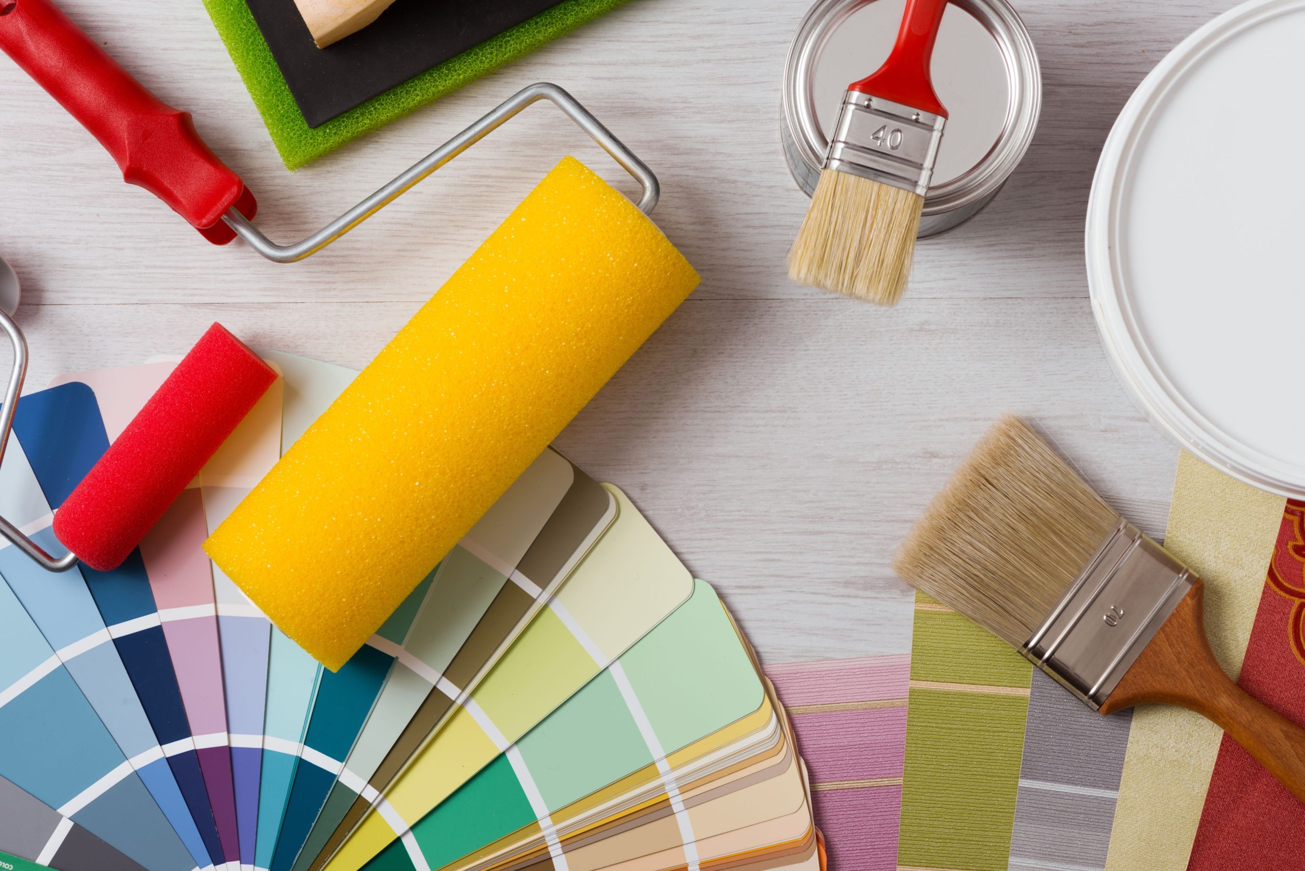 Pros and Cons of Hiring Pro Painters in Wellington